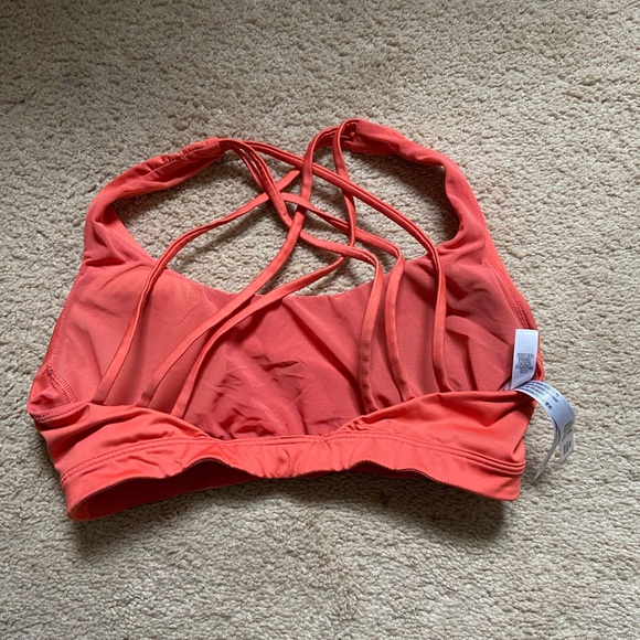 VS Strappy back Sports bra - Picture 3 of 7